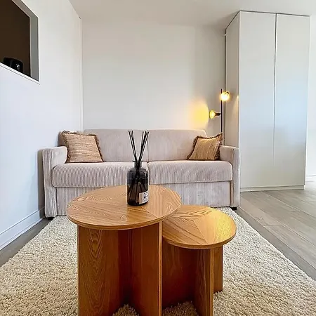 Vue * La Rochelle (Charente-Maritime)