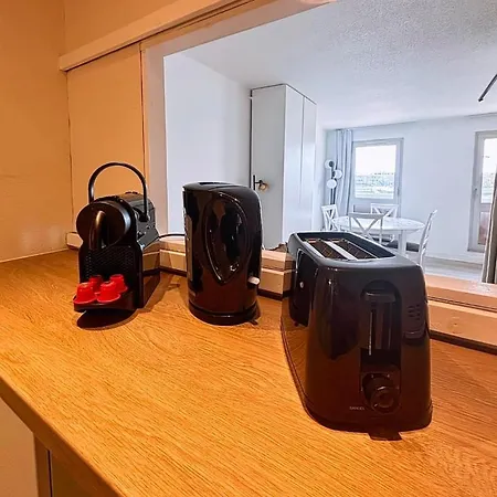 Vue * La Rochelle (Charente-Maritime)