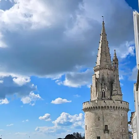 Appartamento Vue Mer, Sur Le Port, Près Des Tours *