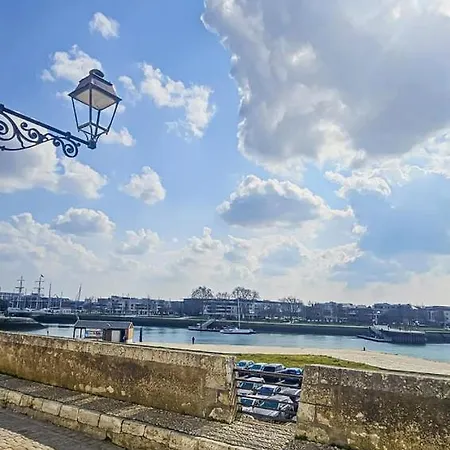 Vue Mer, Sur Le Port, Près Des Tours *