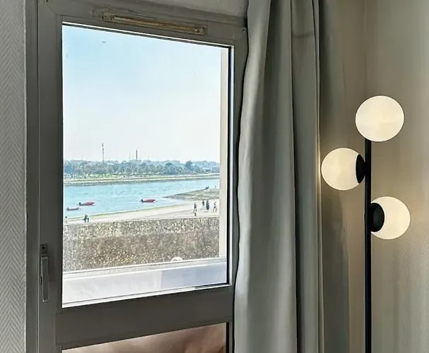 Vue Mer, Sur Le Port, Pres Des Tours アパート